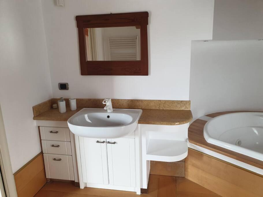 Mansarda Con Terrazzo E Giardino Altopiano Di Pine Apartment Baselga di Pine